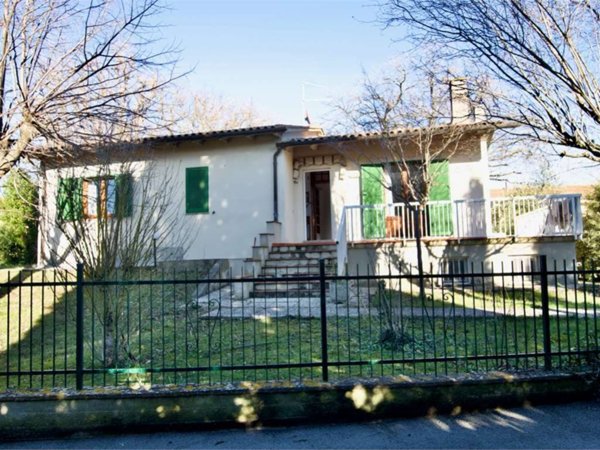 casa indipendente in vendita a Sarteano