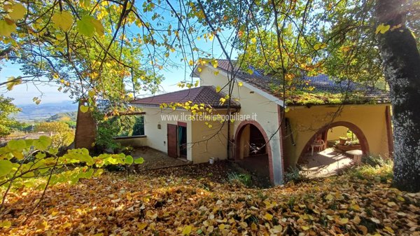 casa indipendente in vendita a Sarteano