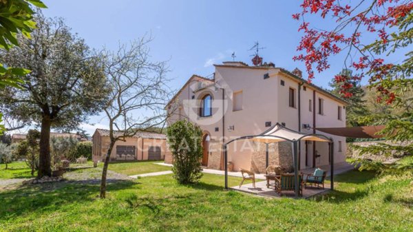 casa indipendente in vendita a Sarteano