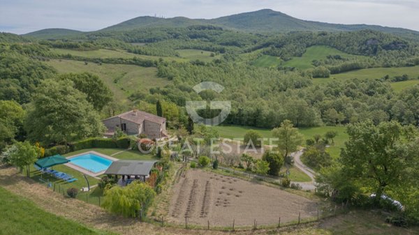 casale in vendita a Sarteano