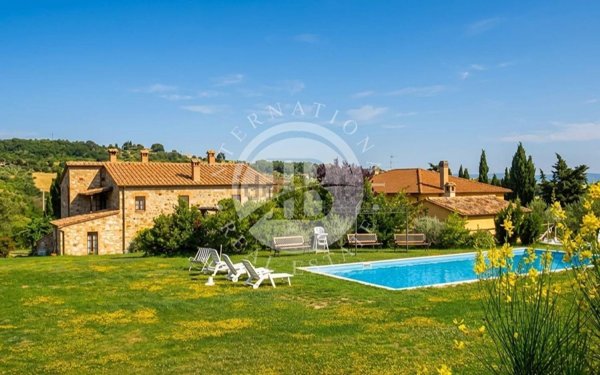 casa indipendente in vendita a Sarteano