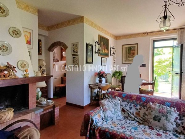 casa indipendente in vendita a Sarteano