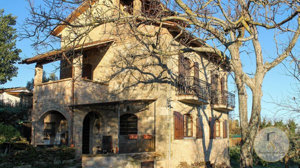 casa indipendente in vendita a Sarteano