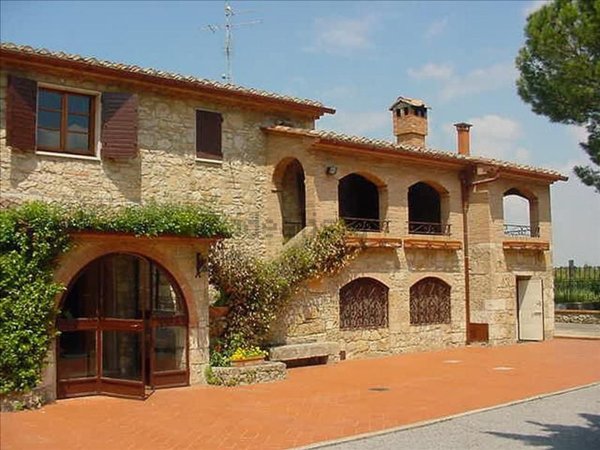 casale in vendita a Sarteano