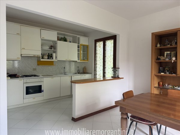 casa indipendente in vendita a Sarteano