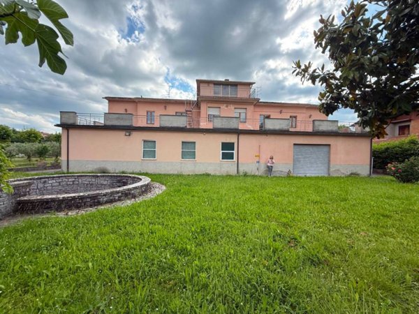 casa indipendente in vendita a Sarteano