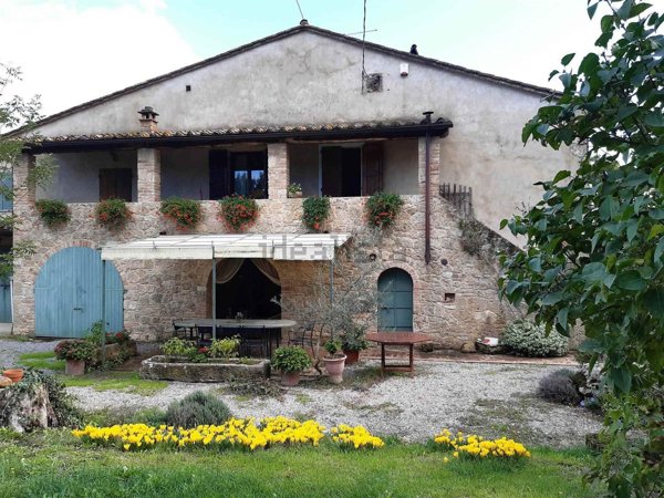 casale in vendita a Sarteano