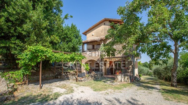 casale in vendita a Sarteano in zona Castiglioncello del Trinoro