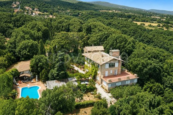 casa indipendente in vendita a Sarteano