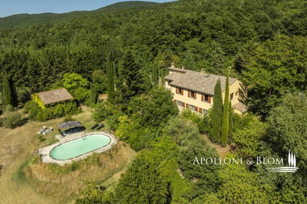 casa indipendente in vendita a Sarteano