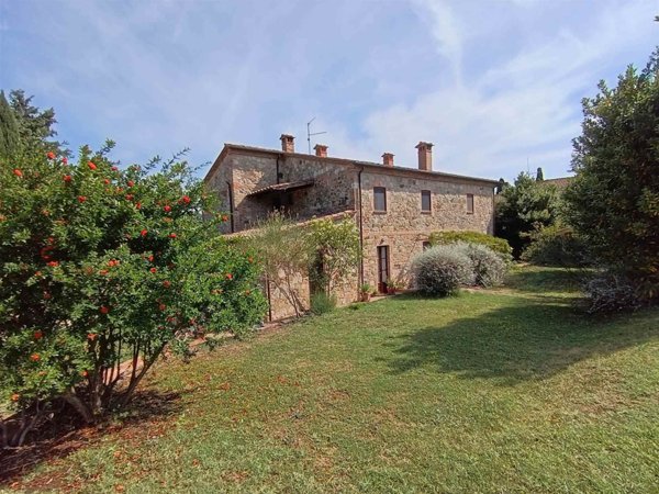 casa indipendente in vendita a Sarteano