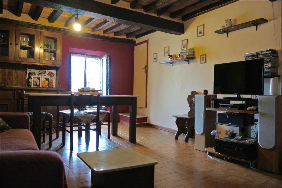appartamento in vendita a Sarteano in zona Castiglioncello del Trinoro