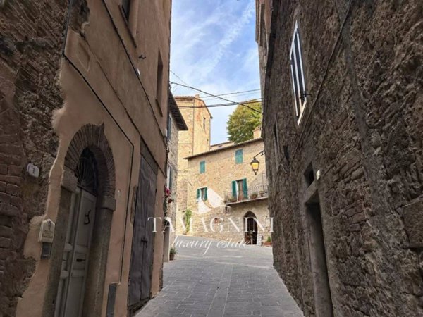 casa indipendente in vendita a Sarteano