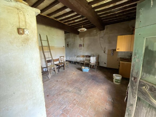 intera palazzina in vendita a Sarteano in zona Castiglioncello del Trinoro