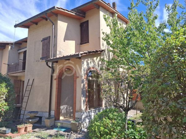 casa indipendente in vendita a Sarteano