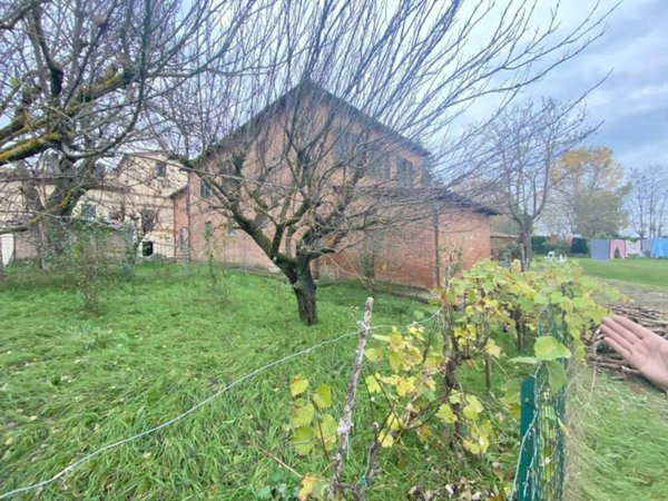 casa indipendente in vendita a Siena in zona Taverne d'Arbia