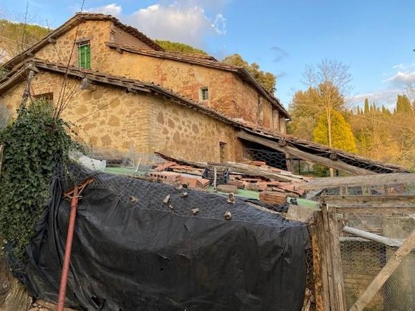 casa indipendente in vendita a Siena in zona Montalbuccio