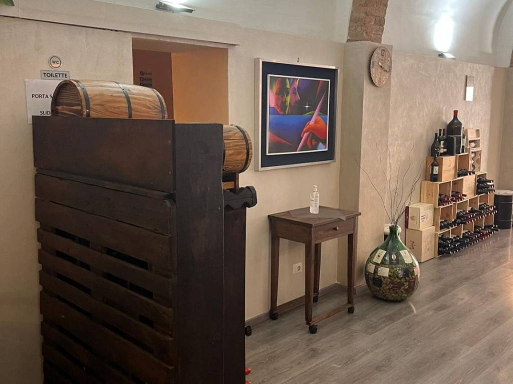 negozio in vendita a Siena in zona Centro Città