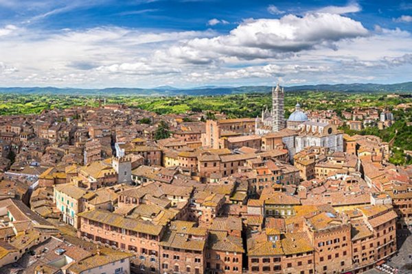 locale di sgombero in vendita a Siena in zona Centro Città