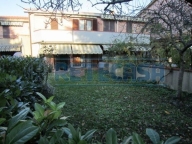 casa indipendente in vendita a Siena