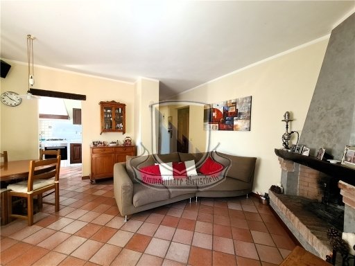 appartamento in vendita a Siena in zona Montalbuccio