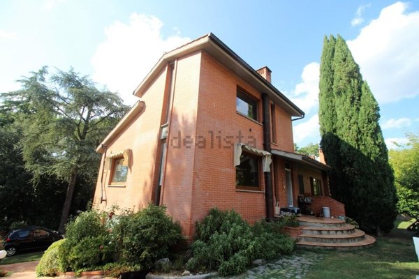 casa indipendente in vendita a Siena