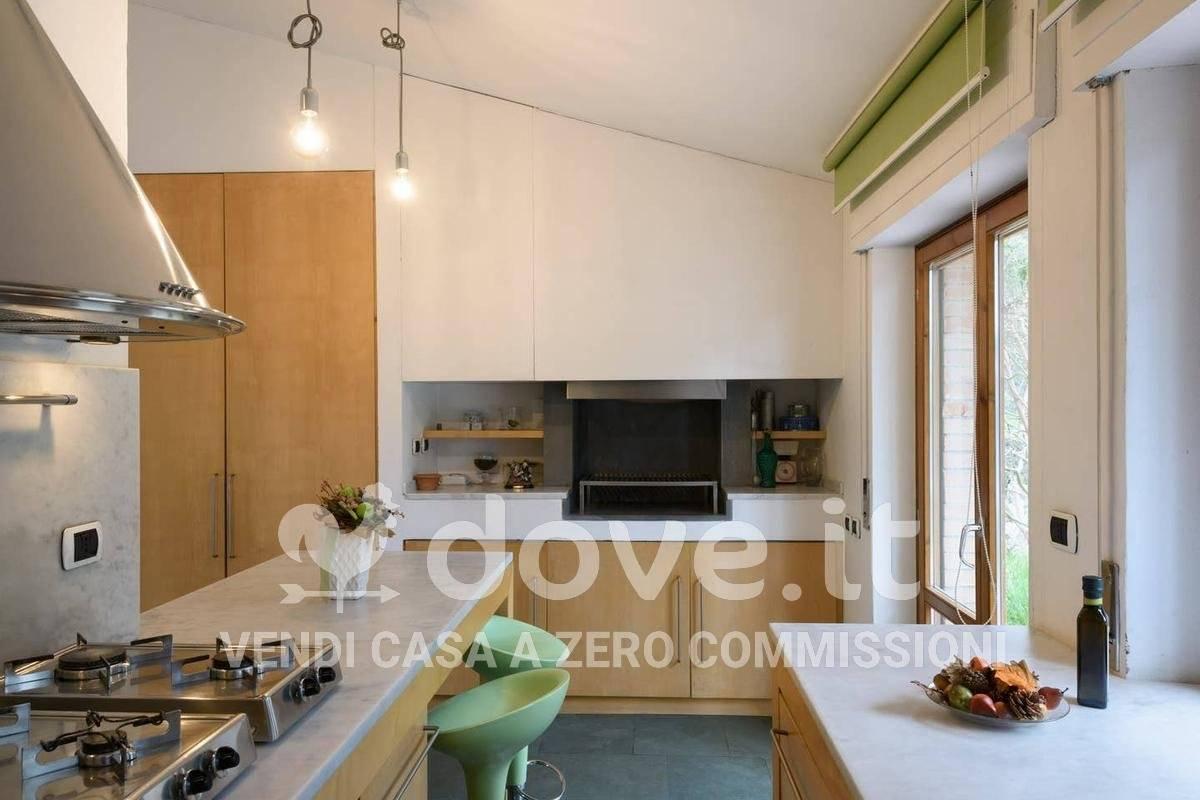 casa indipendente in vendita a Siena in zona Montalbuccio