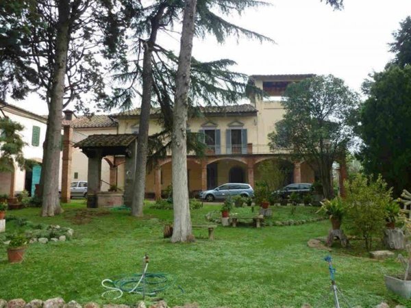 casa indipendente in vendita a Siena in zona Taverne d'Arbia