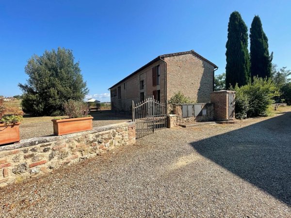 casa indipendente in vendita a Siena in zona Taverne d'Arbia