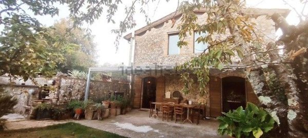 casa indipendente in vendita a Siena