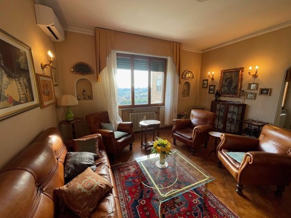 casa indipendente in vendita a Siena in zona Centro Città