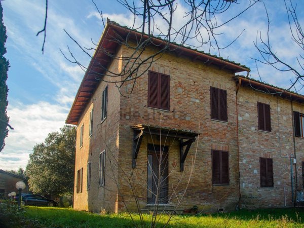 casa indipendente in vendita a Siena in zona San'Andrea a Montecchio