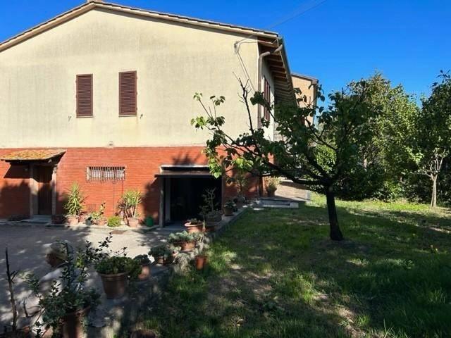 casa indipendente in vendita a Siena
