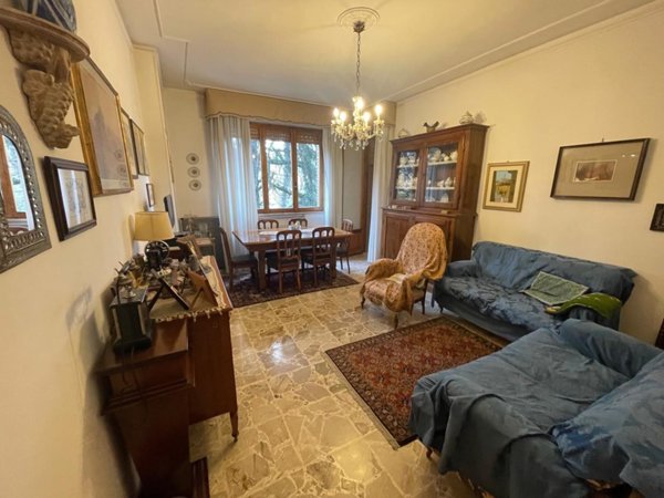 casa indipendente in vendita a Siena