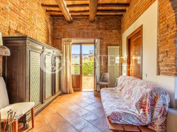 appartamento in vendita a Siena in zona Montalbuccio