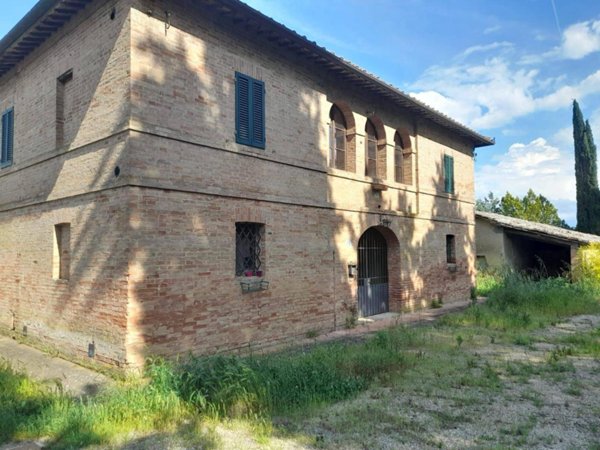 casa indipendente in vendita a Siena in zona Taverne d'Arbia