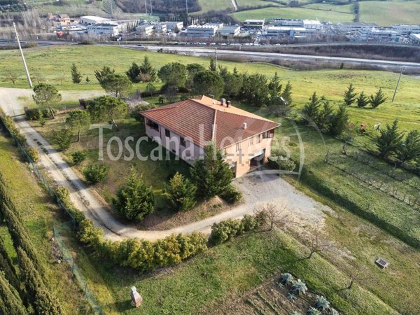 casa indipendente in vendita a Siena in zona Cerchiaia