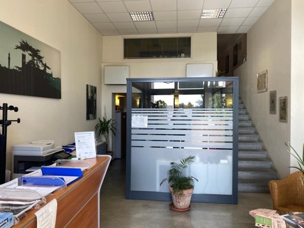 negozio in vendita a Siena in zona Coroncina