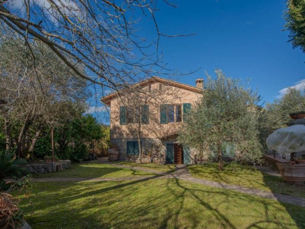 casa indipendente in vendita a Siena
