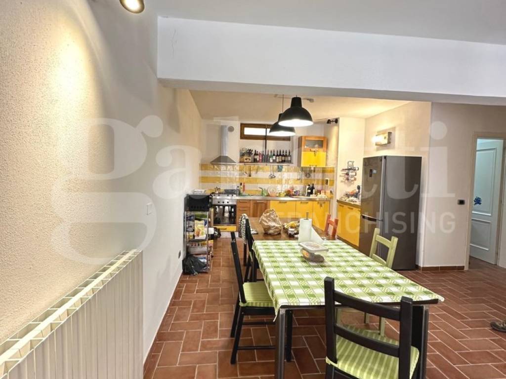 appartamento in vendita a Siena in zona Monteliscai