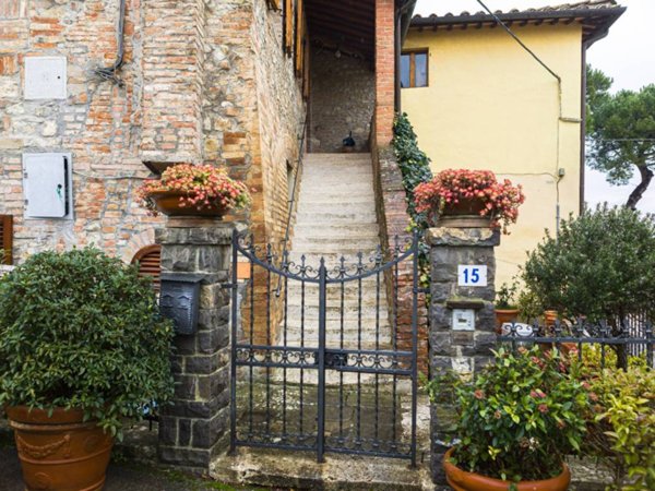 casa indipendente in vendita a Siena in zona Monteliscai