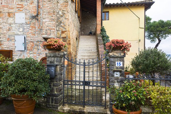 casa indipendente in vendita a Siena in zona Bolgione