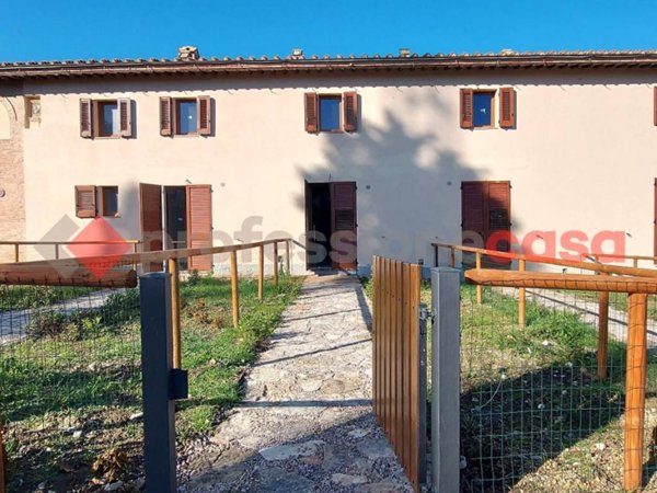 appartamento in vendita a Siena in zona Taverne d'Arbia
