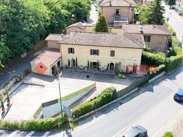 casa indipendente in vendita a Siena