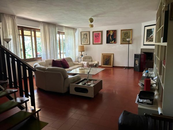 casa indipendente in vendita a Siena in zona Montalbuccio