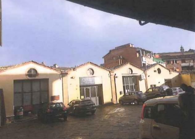 negozio in vendita a Siena