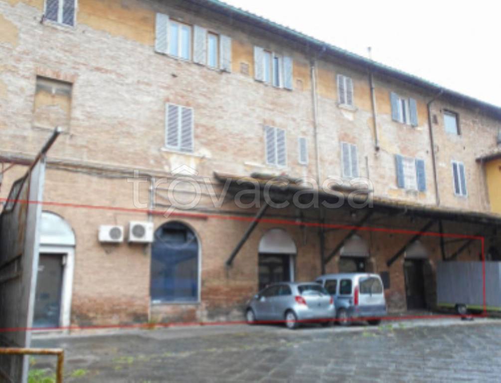 negozio in vendita a Siena
