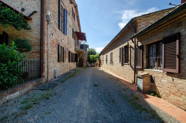 appartamento in vendita a Siena in zona Coroncina