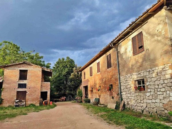 casa indipendente in vendita a Siena in zona Costalpino