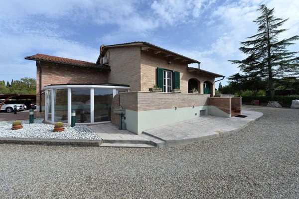 casa indipendente in vendita a Siena in zona Monteliscai